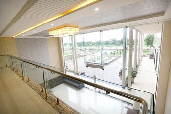 Nakshatra Hotel & Resort,Maheshwar>>Khargone,3 star