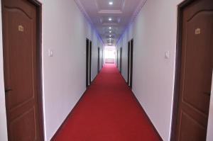 Hotel Nachiappa Palace,Madurai>>Karaikudi,1 star