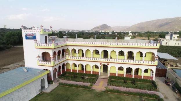 parvat valley resort