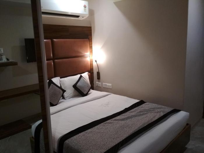 hotel amit park international