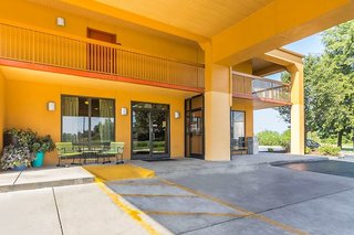 Quality Inn Charleston - Sikeston,Sikeston>>Charleston,3 star