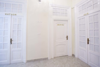 tahrir plaza suites