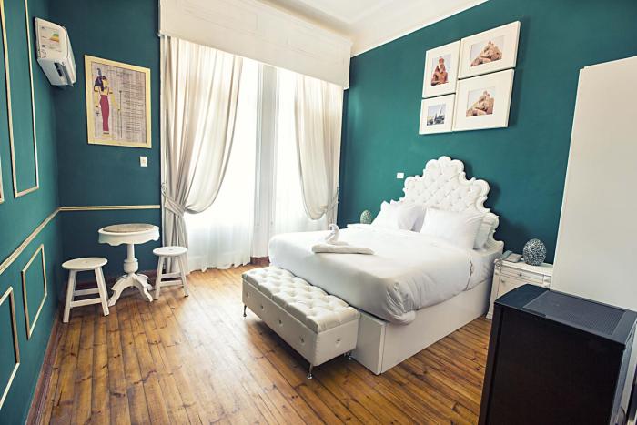 tahrir plaza suites