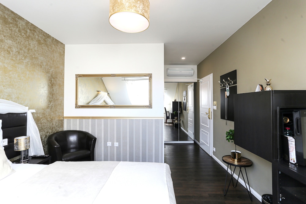 alfons boutique hotel