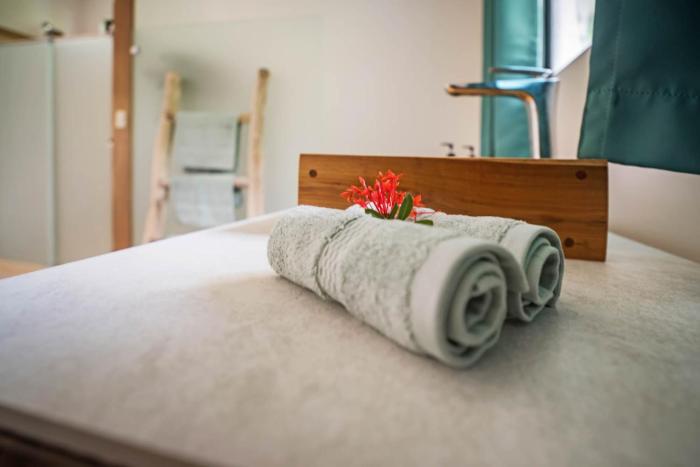 drift away eco lodge