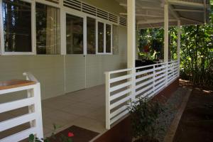 jaguar inn bungalows and hostel
