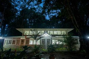 jaguar inn bungalows and hostel