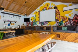 selina santa teresa south hostel