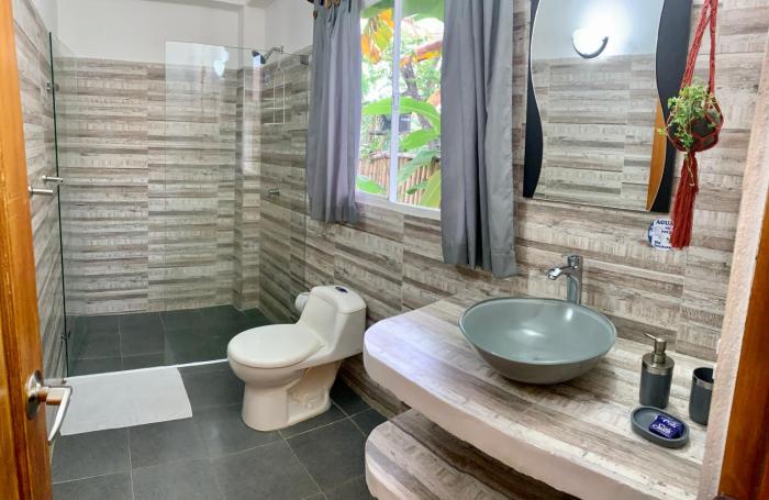 primaluna beach hostel
