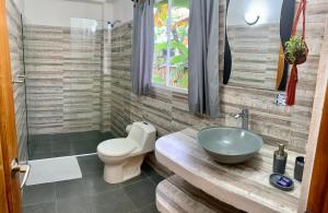 primaluna beach hostel