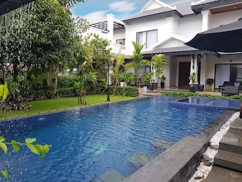 krissna villa siem reap