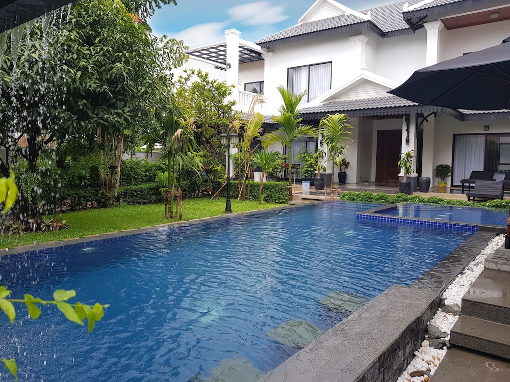 krissna villa siem reap