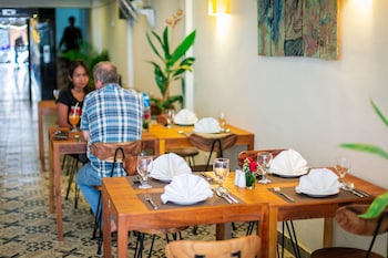 grand elevation hotel