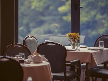 apricot aghveran resort