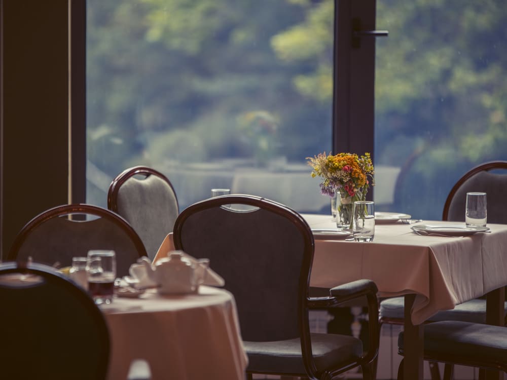 apricot aghveran resort