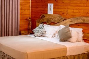 tupa lodge