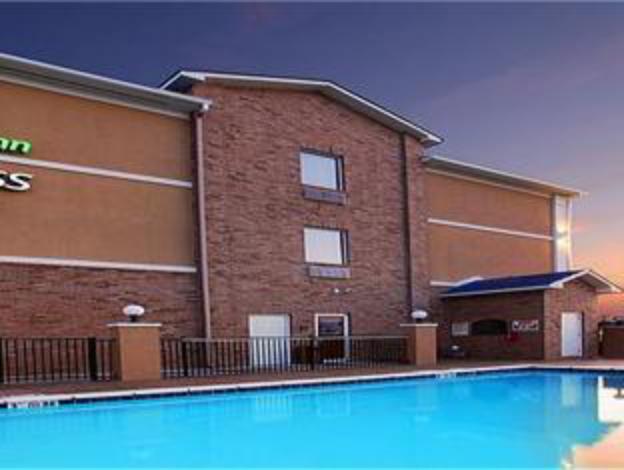 holiday inn express hotel and suites clarksville by ihg