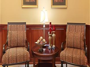 holiday inn express hotel and suites clarksville by ihg