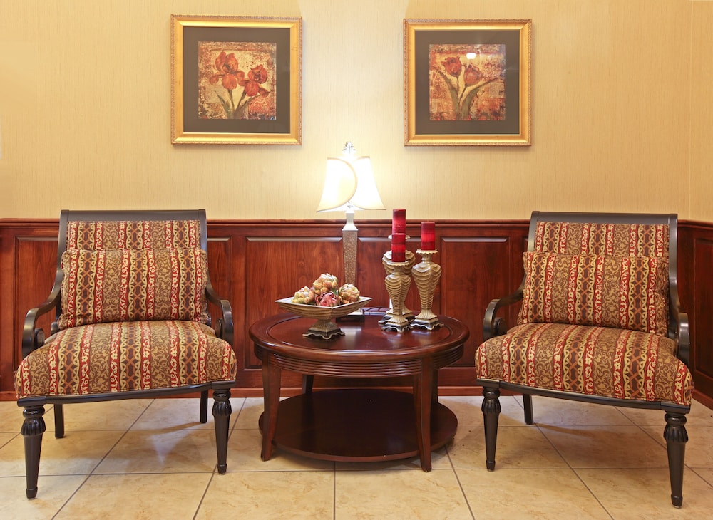 holiday inn express hotel and suites clarksville by ihg