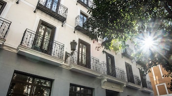 soho boutique opera
