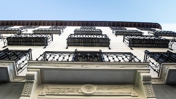 soho boutique opera