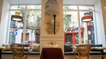 soho boutique opera