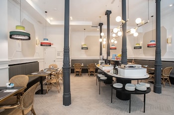 soho boutique opera