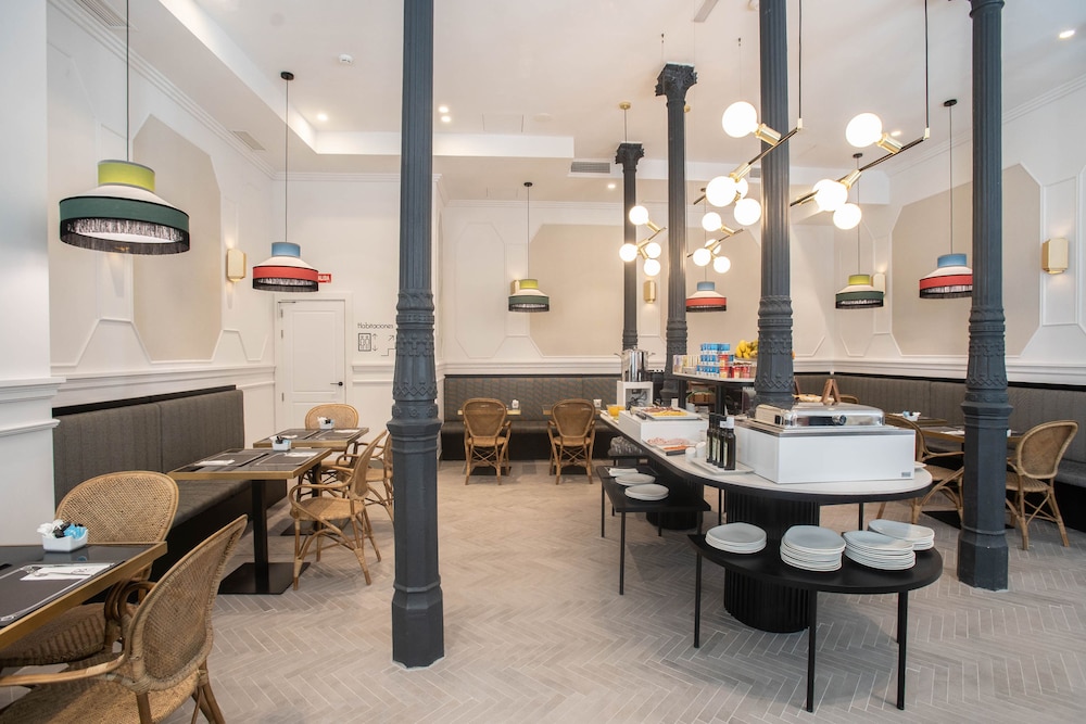 soho boutique opera