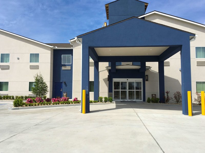 Americas Best Value Inn & Suites Prairieville