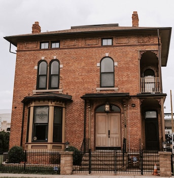 The Cochrane House Luxury Historic Inn