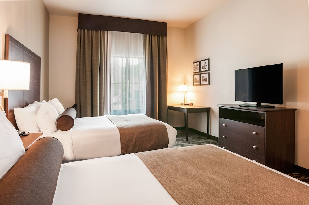 cobblestone hotel and suites appleton international airport