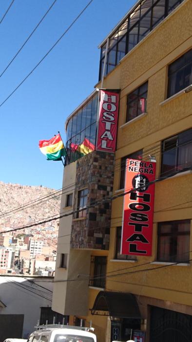 hostal perla negra