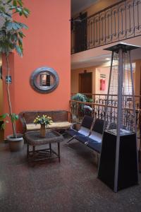 hostal perla negra
