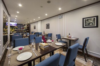 mayflower hotel hanoi