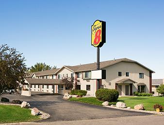 super 8 by wyndham alexandria mn