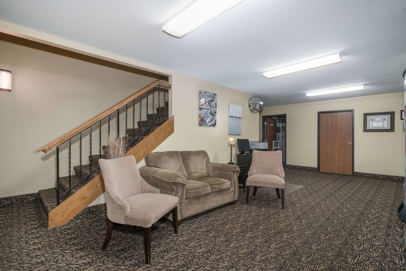 super 8 by wyndham alexandria mn