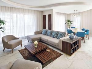 Movenpick Hotel Apartments Downtown Dubai,Al Ohood Street,5 star