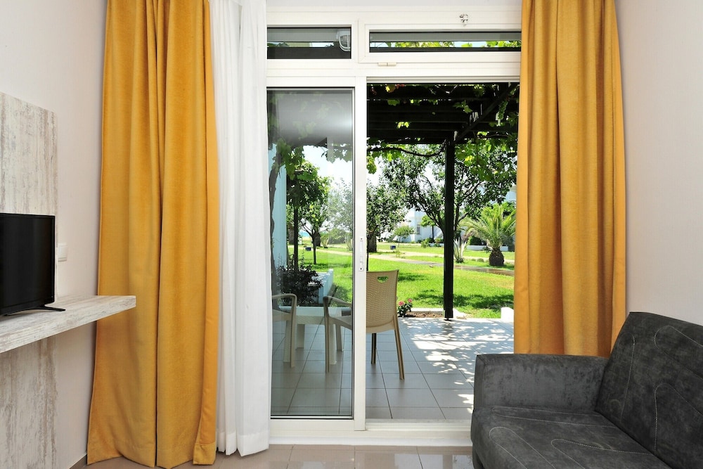 afytos akcay tatil koyu all inclusive
