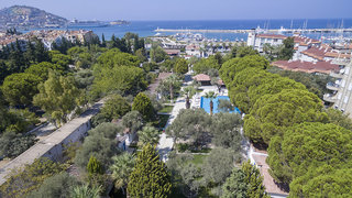 risus garden marina hotel