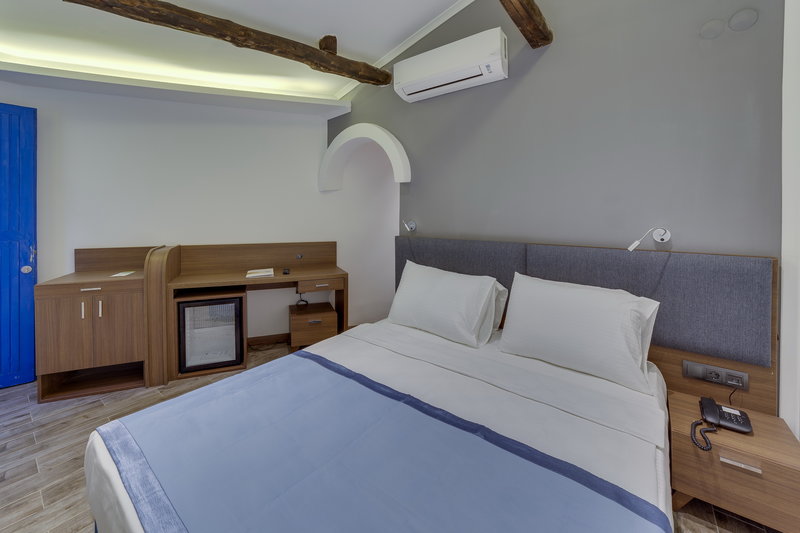 risus garden marina hotel