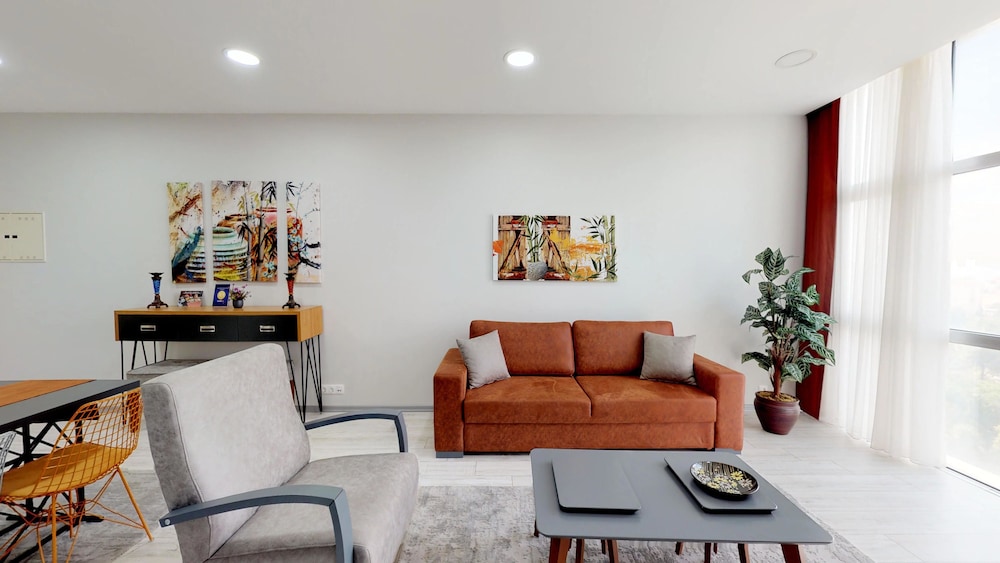 zin d home dudullu suits