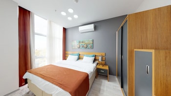 zin d home dudullu suits