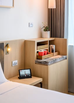 ibis melbourne central