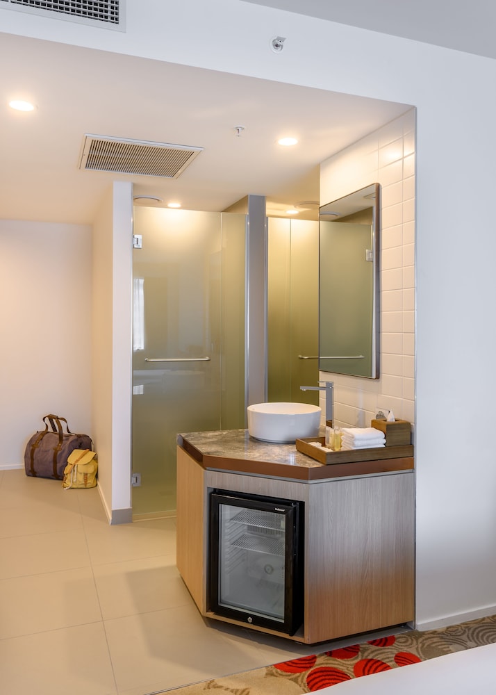 ibis melbourne central