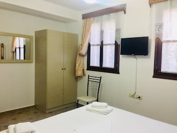 denis guest house