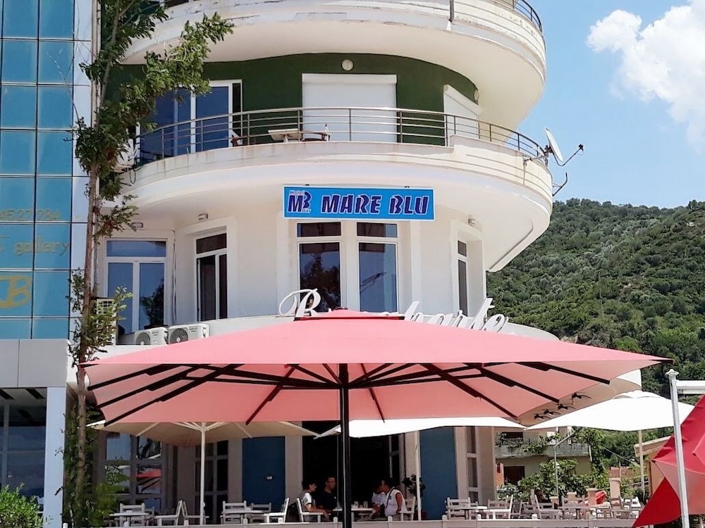 mare blu hotel bar