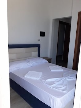 mare blu hotel bar