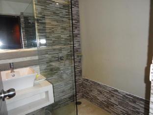 Hotel Kc Residency,Sector 35,3 star