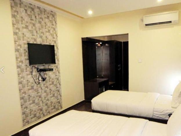 hotel grand continental