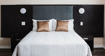 hotel montreal metropolitan bw signature collection